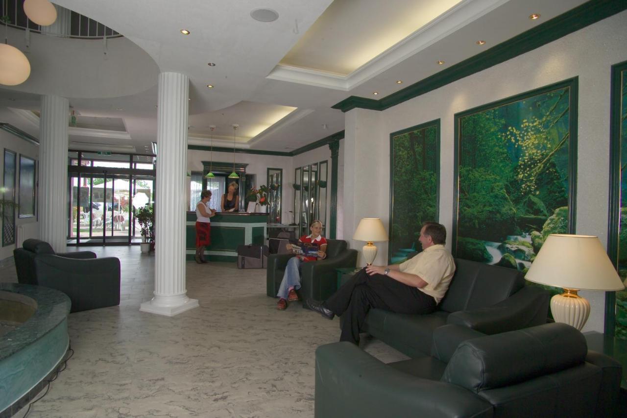 Landgasthof & Hotel Waldow Guben Dış mekan fotoğraf